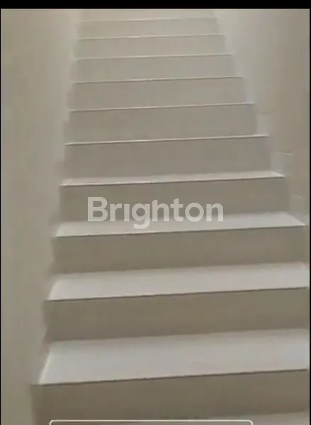 image HUNIAN MEWAH PENUH DENGAN FASILITAS  MODERN TYPE TIFFANY (4)