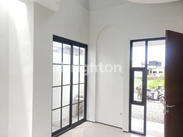 image RUMAH VILLA TEMAS BATU (5)