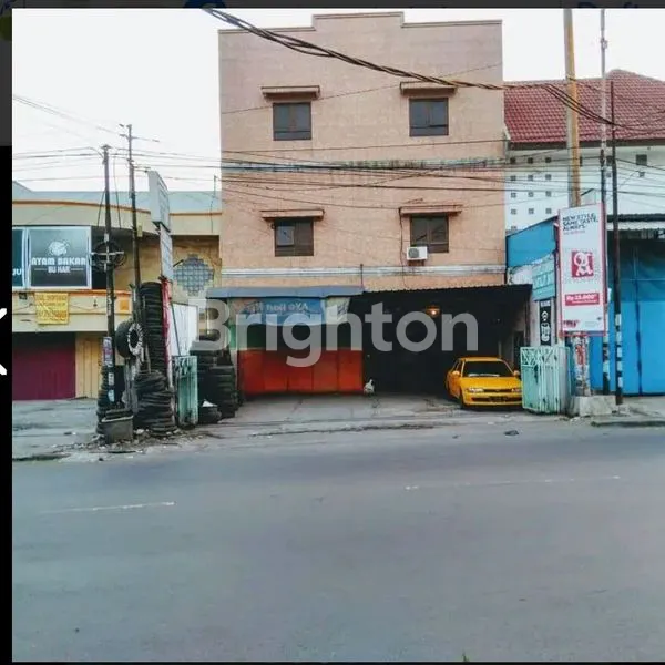 image KOMERSIAL STRATEGIS DAN RAMAI, RUKO STRATEGIS 3 LANTAI DI LETJEN SOEPRAPTO, WARU, SIDOARJO (5)