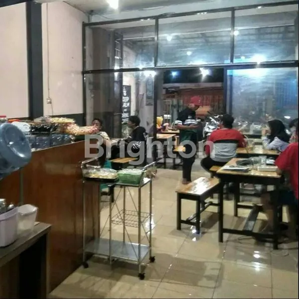 image KOMERSIAL STRATEGIS DAN RAMAI, RUKO STRATEGIS 3 LANTAI DI LETJEN SOEPRAPTO, WARU, SIDOARJO (6)