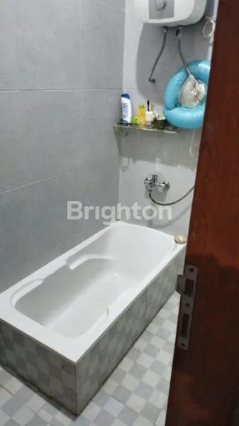 image RUMAH MINIMALIS 2 LANTAI (2)