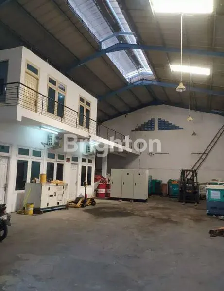 image GUDANG SIAP PAKAI DI DAERAH KLAMPIS SEMOLO,  SURABAYA TIMUR (2)