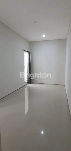 image RUMAH MINIMALIS TAMAN WISTA REGENCY WIYUNG SBY . (3)