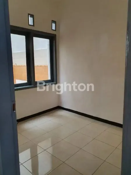 image RUMAH DI MEDOKAN ASRI (4)