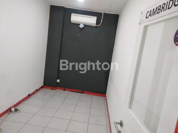 image RUKO DENGAN LOKASI STRATEGIS PINGGIR JLN RAYA  BOULEVARD BARAT KELAPA GADING (2)