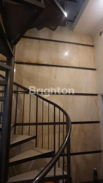 image RUMAH 2 LANTAI KOTA KEDIRI (2)