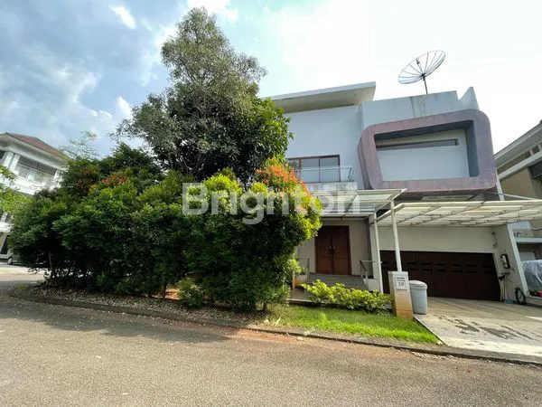 image RUMAH HOEK 3 LANTAI BANGUNAN MANDIRI DI SUTERA PALMA, ALAM SUTERA, TANGERANG SELATAN  (1)