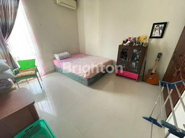 image RUMAH BALIKPAPAN MEWAH WIKA SIAP HUNI ADA KOLAM RENANG (2)