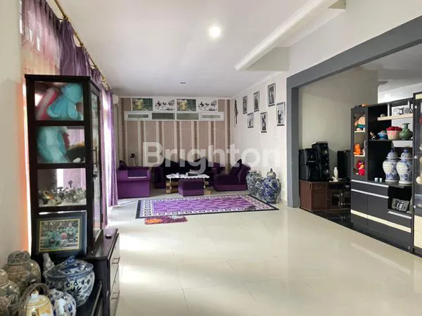 image RUMAH BALIKPAPAN MEWAH WIKA SIAP HUNI ADA KOLAM RENANG (6)