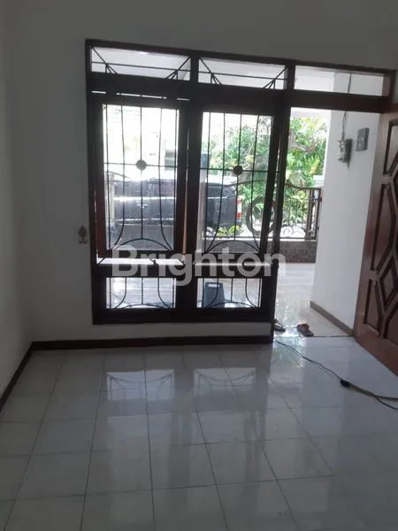 image RUMAH MEWAH 2 LANTAI, DIPUSAT KOTA SIDOARJO (8)