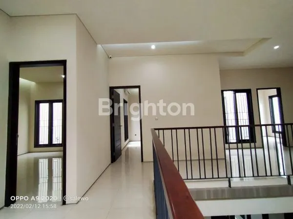image RUMAH TENGGILIS UTARA (3)