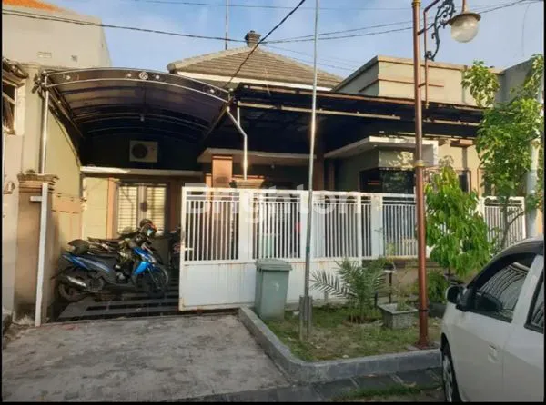 image RUMAH SIAP HUNI DEKAT SURABAYA (1)