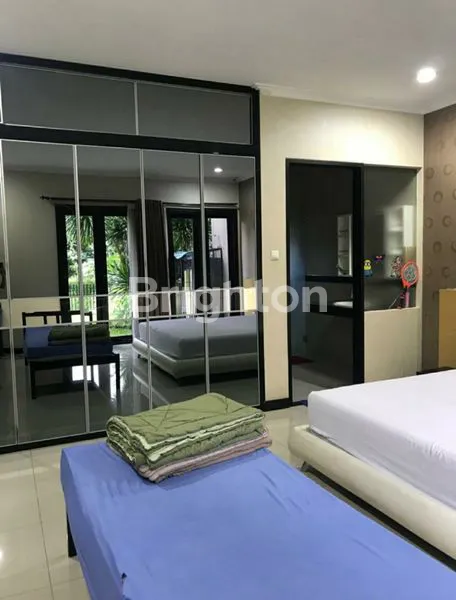 image SECOND MINIMALIS @GRAHA FAMILI BLOK FAVORIT! BU CEPAT RUMAH SIAP HUNI KONDISI TERAWAT LOKASI TERBAIK DI KELASNYA! (2)