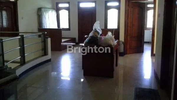 image RUMAH DI PUSAT KOTA SURABAYA (1)