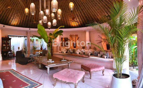 image LUXURY VILLA KUTA  SELANGKAH KE BEACHWALK MALL (5)