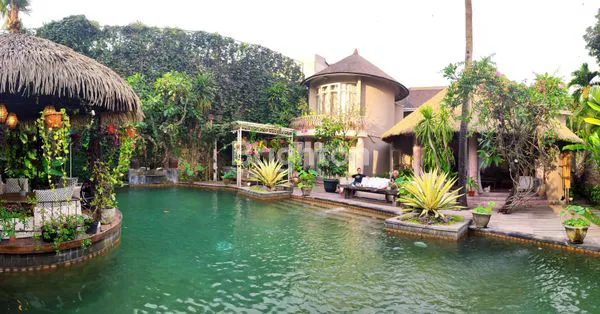 LUXURY VILLA KUTA  SELANGKAH KE BEACHWALK MALL