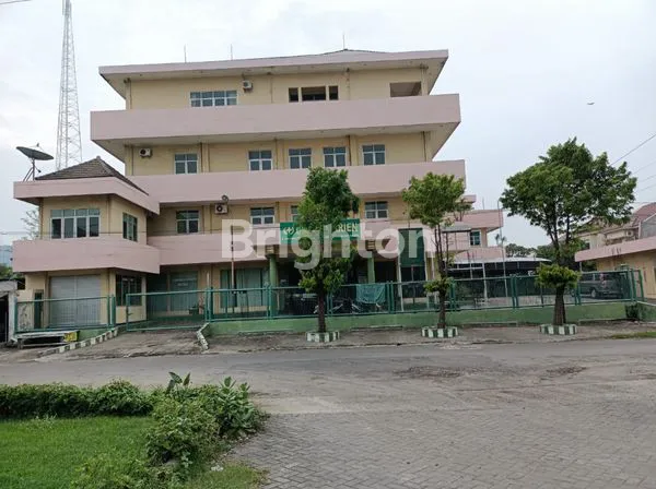image BANGUNAN 4 LANTAI EX RUMAH SAKIT DAERAH SURABAYA BARAT DARMO PERMAI (1)