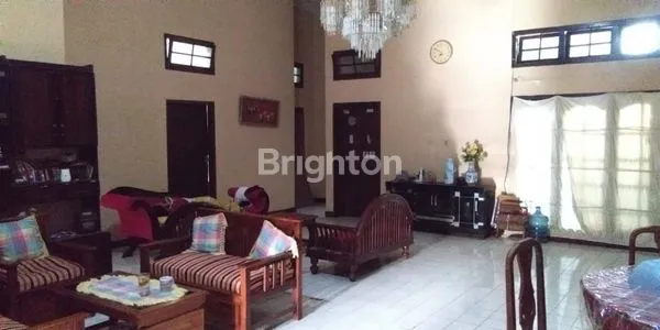 image RUMAH LUAS 2 LANTAI SIAP HUNI (8)