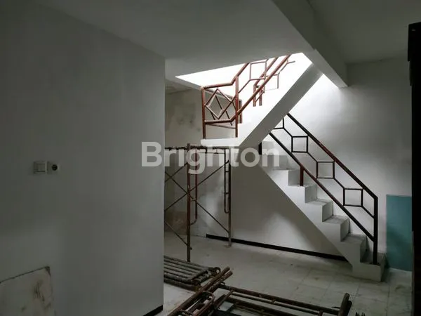 image RUMAH MANYAR REJO (4)