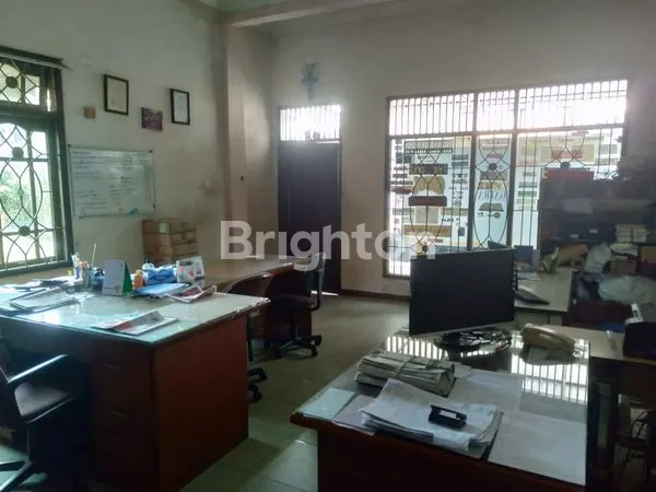 image HARGA SPESIAL RUMAH KANTOR 2LT DI TENGAH KOTA (7)