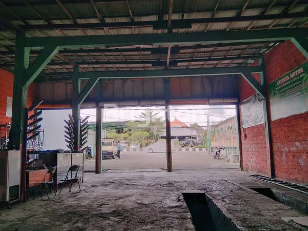 GUDANG/ BANGUNAN USAHA/ BENGKEL AKTIF DI JIMBARAN