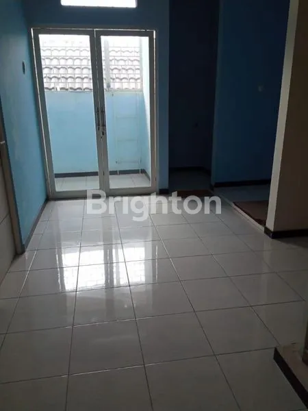 image RUMAH 2 LANTAI TERAWAT SIAP HUNI & ONE GATE SYSTEM STRATEGIS DEKAT KOTAVALENCIA TERRACE (6)