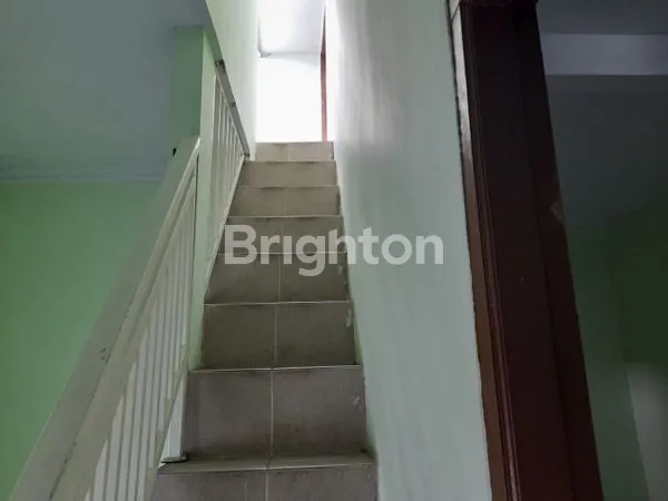 image RUMAH KOMPLEK ASRI DAN SIAP HUNI (4)