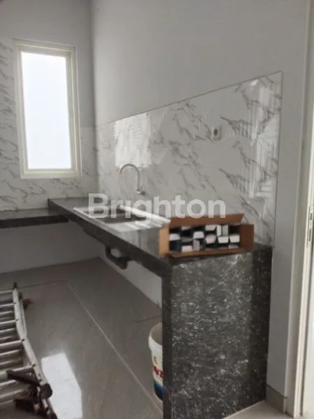 image GRESS MINIMALIS HOOK KERTAJAYA INDAH REGENCY (6)