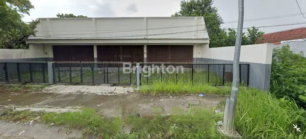 TOKO SIAP PAKE 3UNIT JELER DI JALAN RAYA NYALARAN, KURANG LEBIH 1KM KE  TERMINAL LAMA PAMEKASAN, MADURA