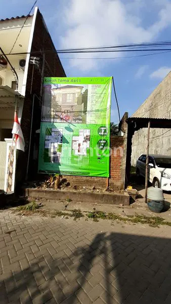 image RUMAH 2 LANTAI KARAH SURABAYA SELATAN (2)