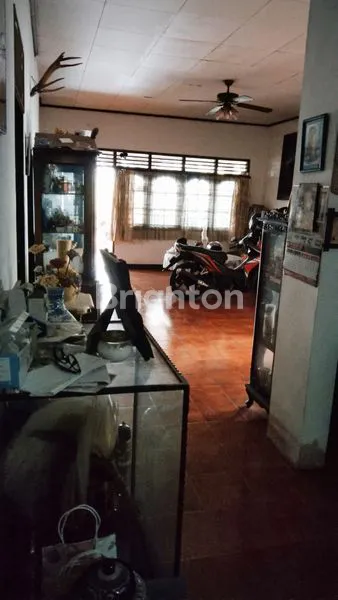 image RUMAH DI DEPOK, JALAN SILIWANGI (2)