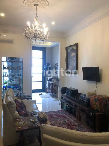 image RUMAH MODEL TOWN HOUSE MEWAH MURAH KEMANG TIMUR HARGA BAWAH PASARAN (3)