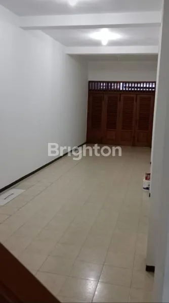 image RUMAH MINIMALIS 2 LANTAI TERAWAT SIAP HUNI DI ARAYA  (8)