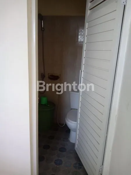 image RUMAH 2 LANTAI (SEMI FURNISH) TERAWAT DI LINGKUNGAN NYAMAN, ONE GATE SYSTEM SIAP HUNI DELTASARI (7)