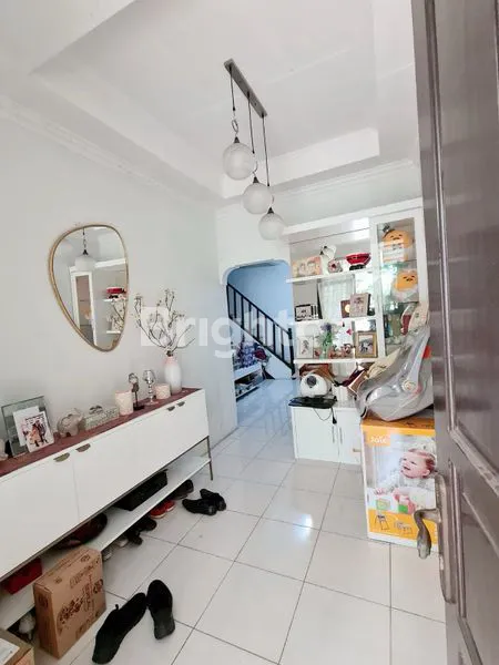 image RUMAH CANTIK MURAH DI CILANDAK JAKSEL (2)