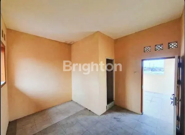 image RUMAH 1.5 LT BESAR KOKOH LOKASI DEKAT TERMINAL ARJOSARI & EXIT TOL KOTA MALANG (12)