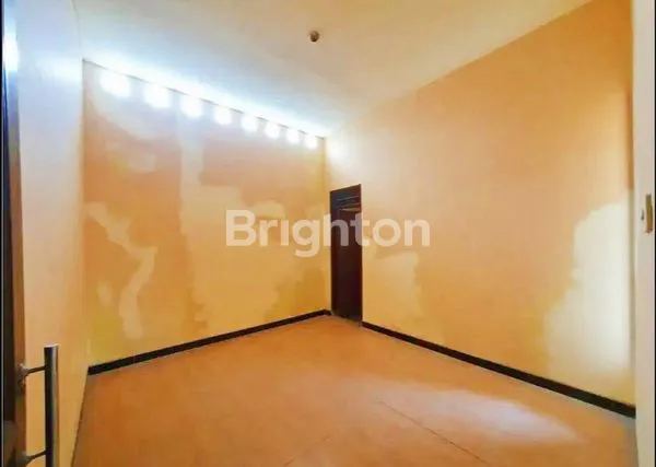 image RUMAH 1.5 LT BESAR KOKOH LOKASI DEKAT TERMINAL ARJOSARI & EXIT TOL KOTA MALANG (13)