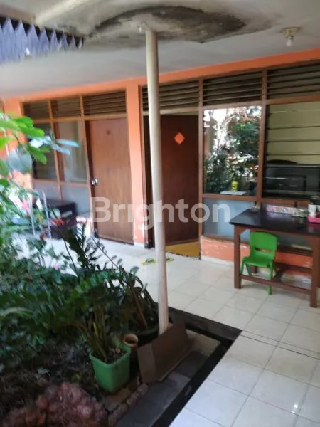 image RUMAH TINGGAL DI TENGAH KOTA (2)
