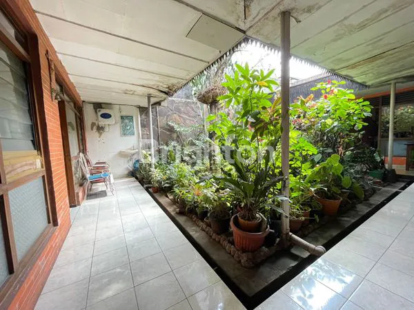 image RUMAH TINGGAL DI TENGAH KOTA (6)