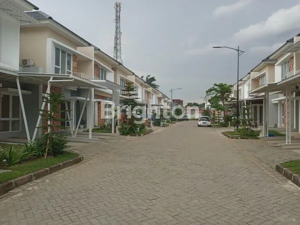 image RUMAH MEWAH 2LT DI LOKASI STRATEGIS DI TENGAH KOTA BOGOR (23)