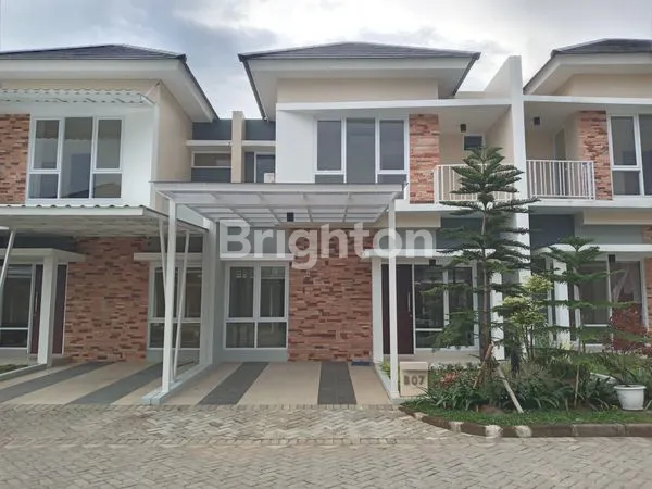 image RUMAH MEWAH 2LT DI LOKASI STRATEGIS DI TENGAH KOTA BOGOR (26)
