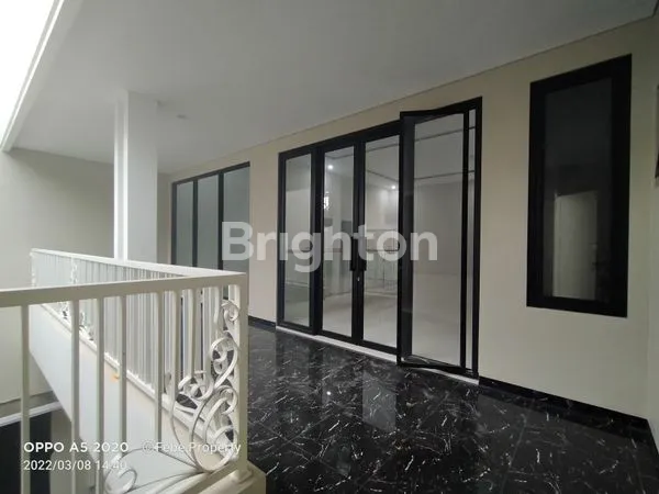 image RUMAH BARU DI TELAGA GOLF ARAYA MALANG (35)