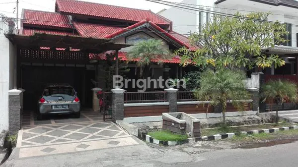 image RUMAH ISTIMEWA DEKAT SUTOS (1)