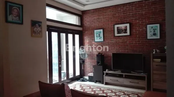 image RUMAH ISTIMEWA DEKAT SUTOS (6)