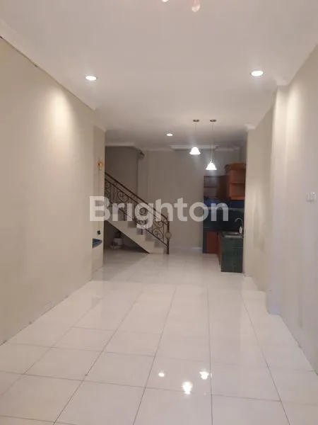 image RUMAH 2LT FULL RAPIH DAN BERSIHGADING MAS KELAPA GADING JAKARTA UTARA (3)
