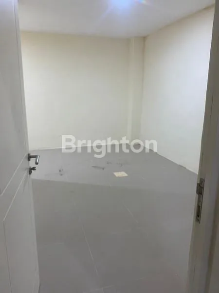 image RUMAH SIAP HUNI DI GREEN LAKE RUNGKUT SURABAYA (3)