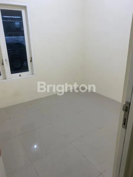 image RUMAH SIAP HUNI DI GREEN LAKE RUNGKUT SURABAYA (6)