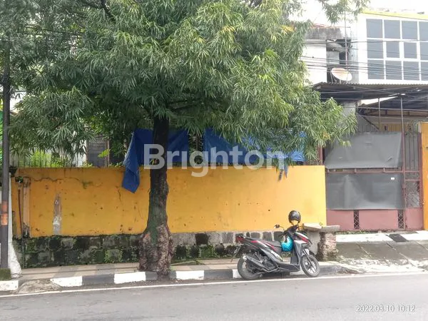 image RUMAH PINGGIR JALAN KELUD  (4)