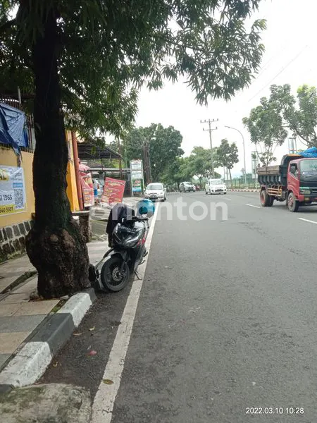 image RUMAH PINGGIR JALAN KELUD  (5)