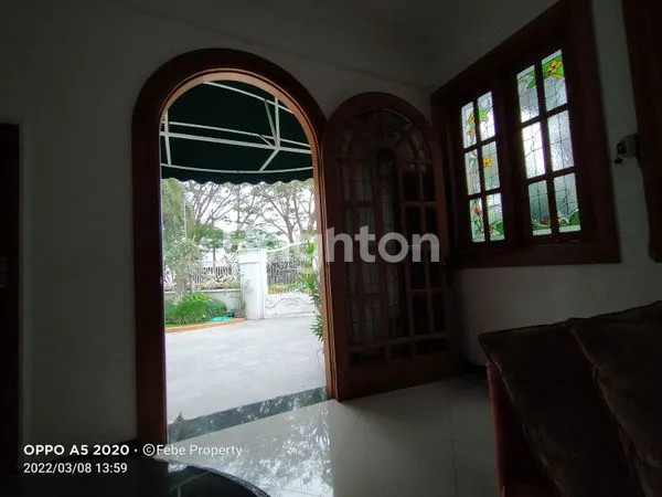 image RUMAH MEWAH  DI  ARAYA MALANG (2)